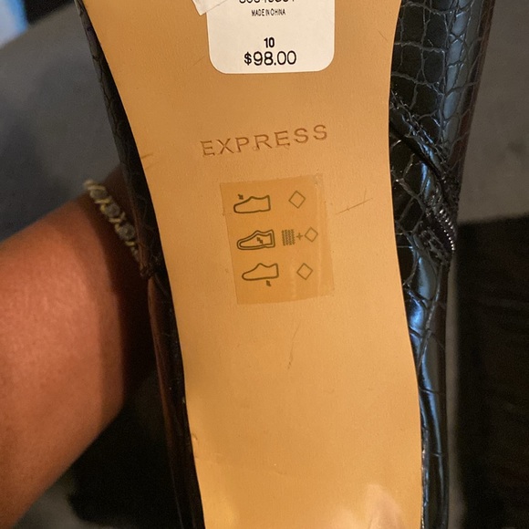 Black express crocodile heeled boots - Picture 3 of 4